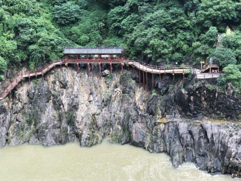 雪燕可以泡白酒喝吗？游戏画面